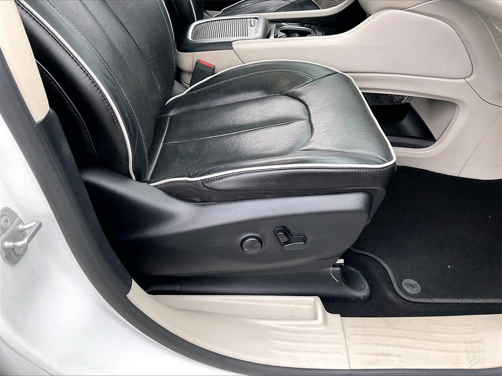 2023 Chrysler Pacifica Limited - Photo 37