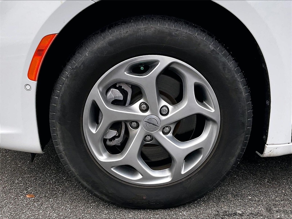 2023 Chrysler Pacifica Limited - Photo 7