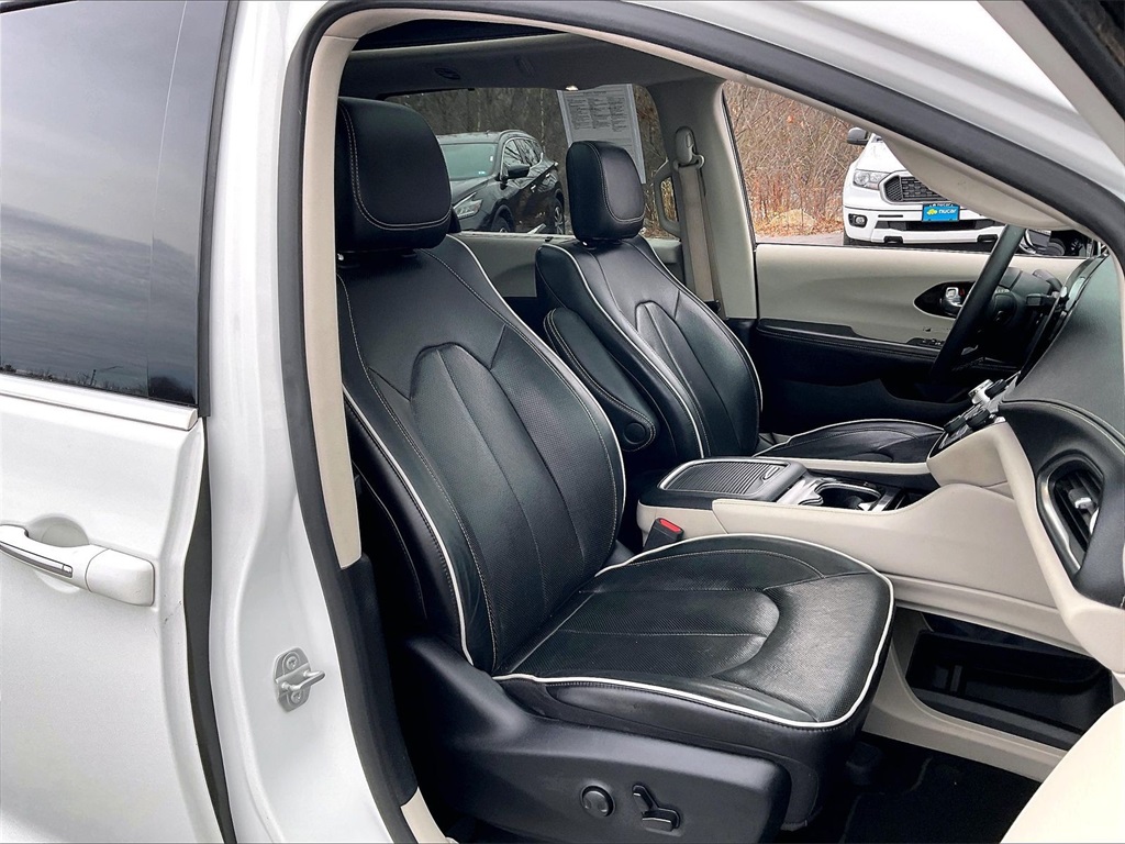 2023 Chrysler Pacifica Limited - Photo 10