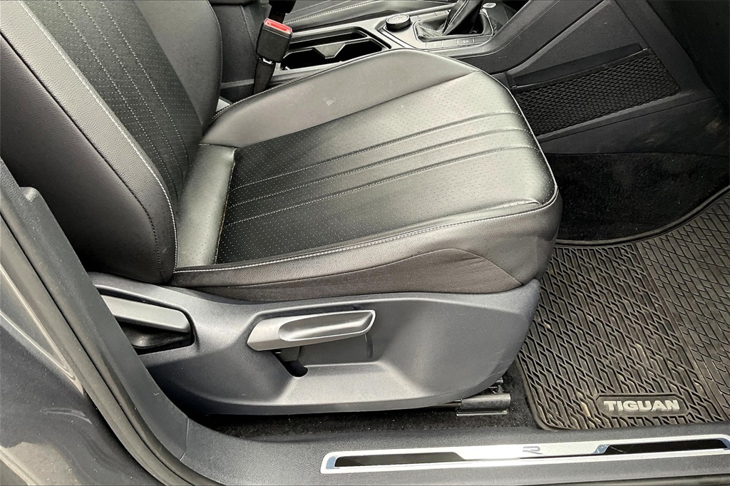 2022 Volkswagen Tiguan 2.0T SE R-Line Black - Photo 37