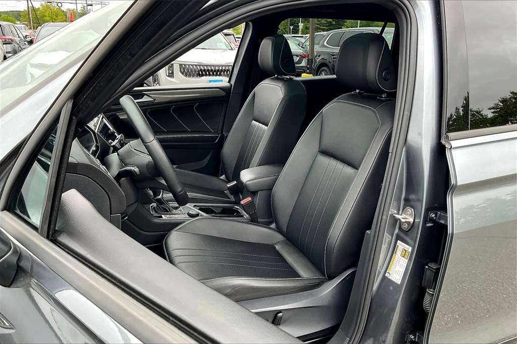 2022 Volkswagen Tiguan 2.0T SE R-Line Black - Photo 9