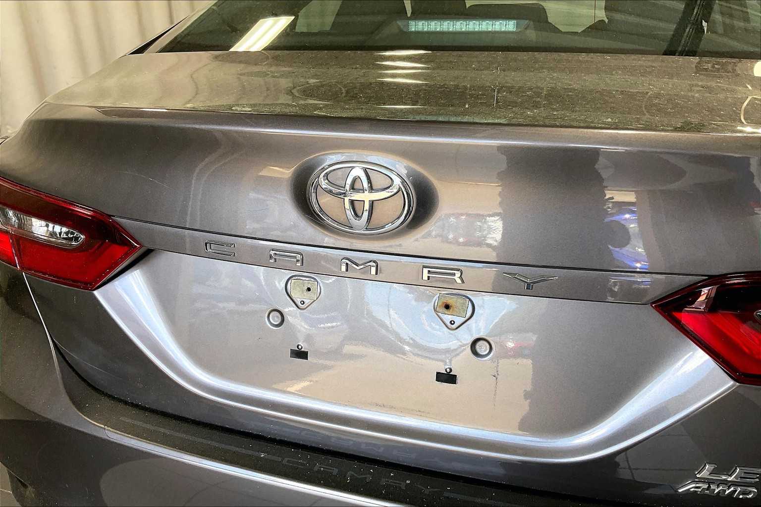 2021 Toyota Camry LE - Photo 28