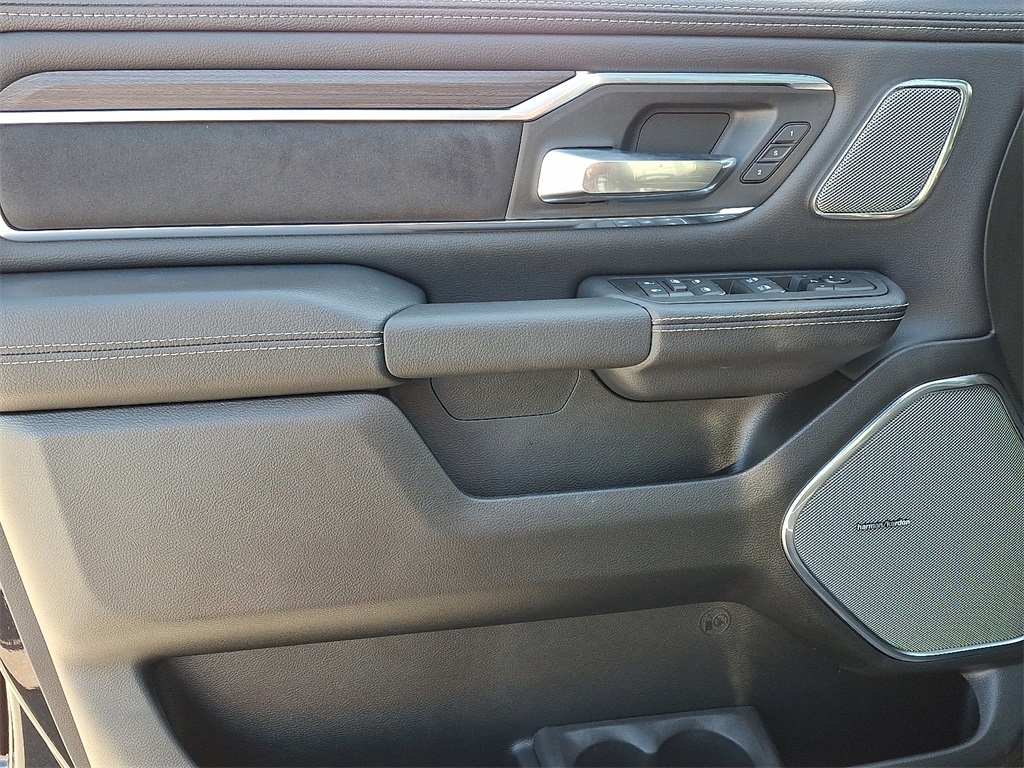 2025 Ram 1500 Laramie - Photo 8