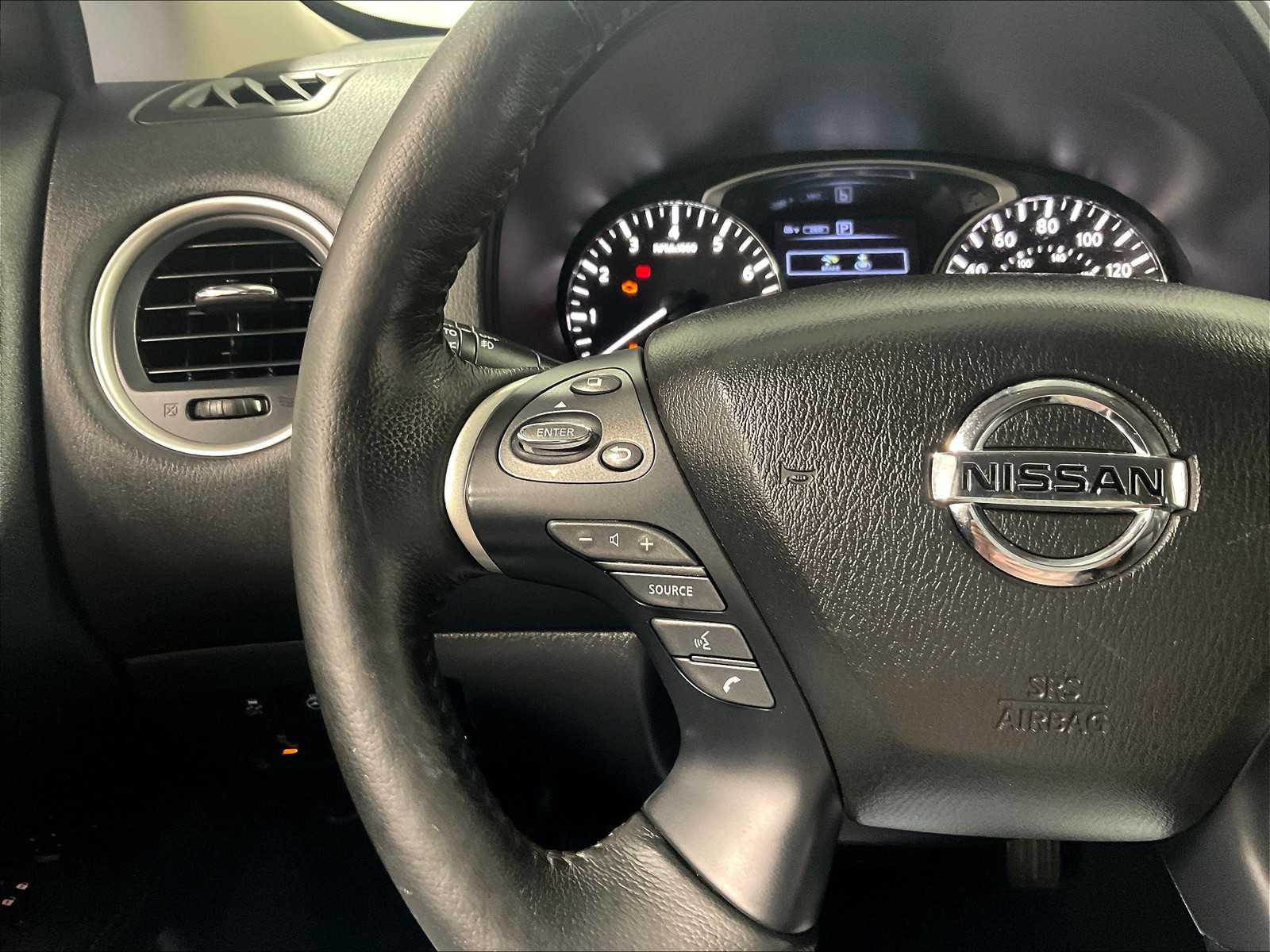 2019 Nissan Pathfinder SL - Photo 23