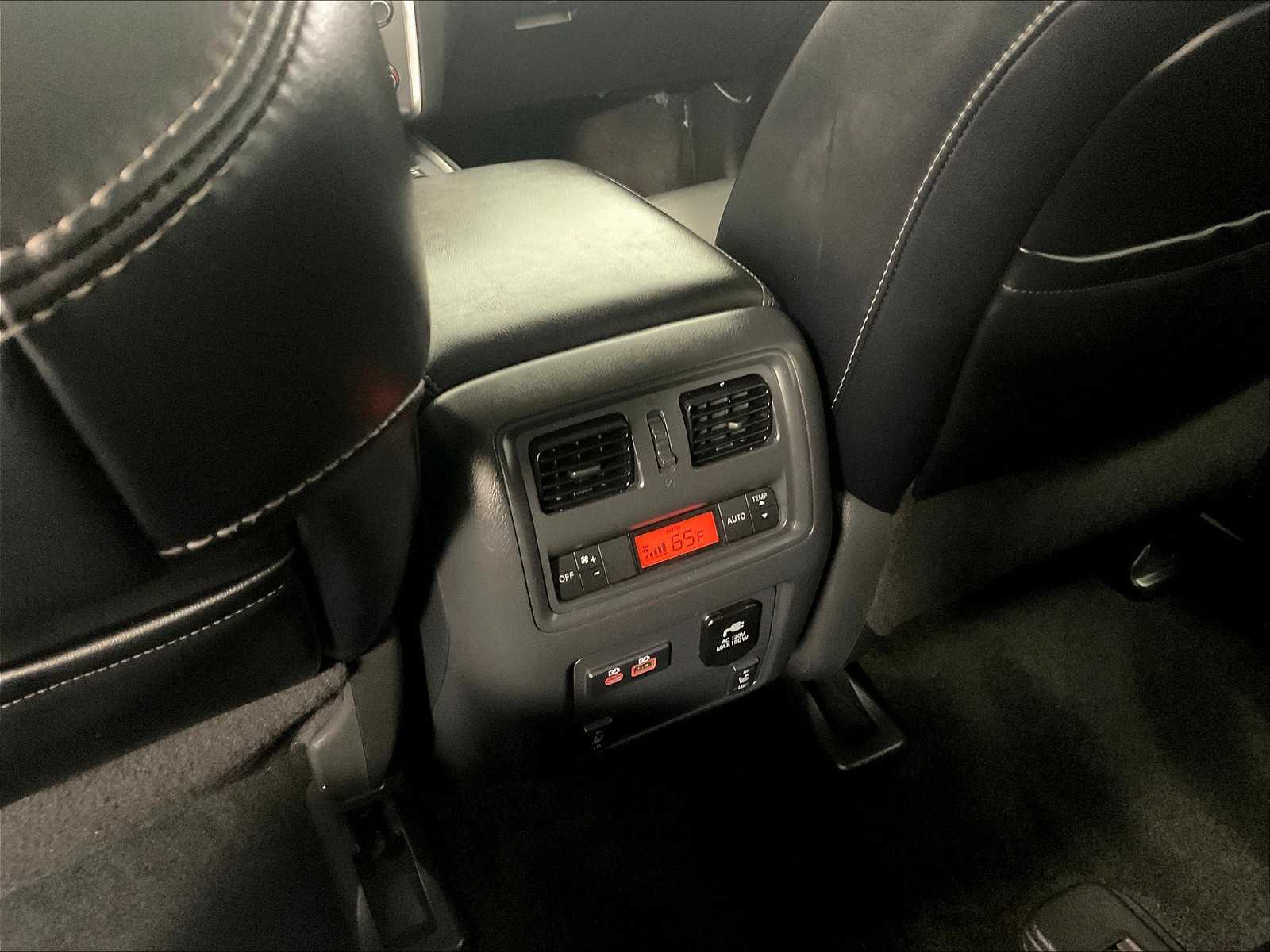 2019 Nissan Pathfinder SL - Photo 28
