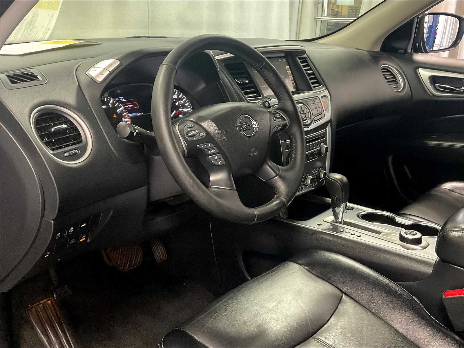2019 Nissan Pathfinder SL - Photo 8