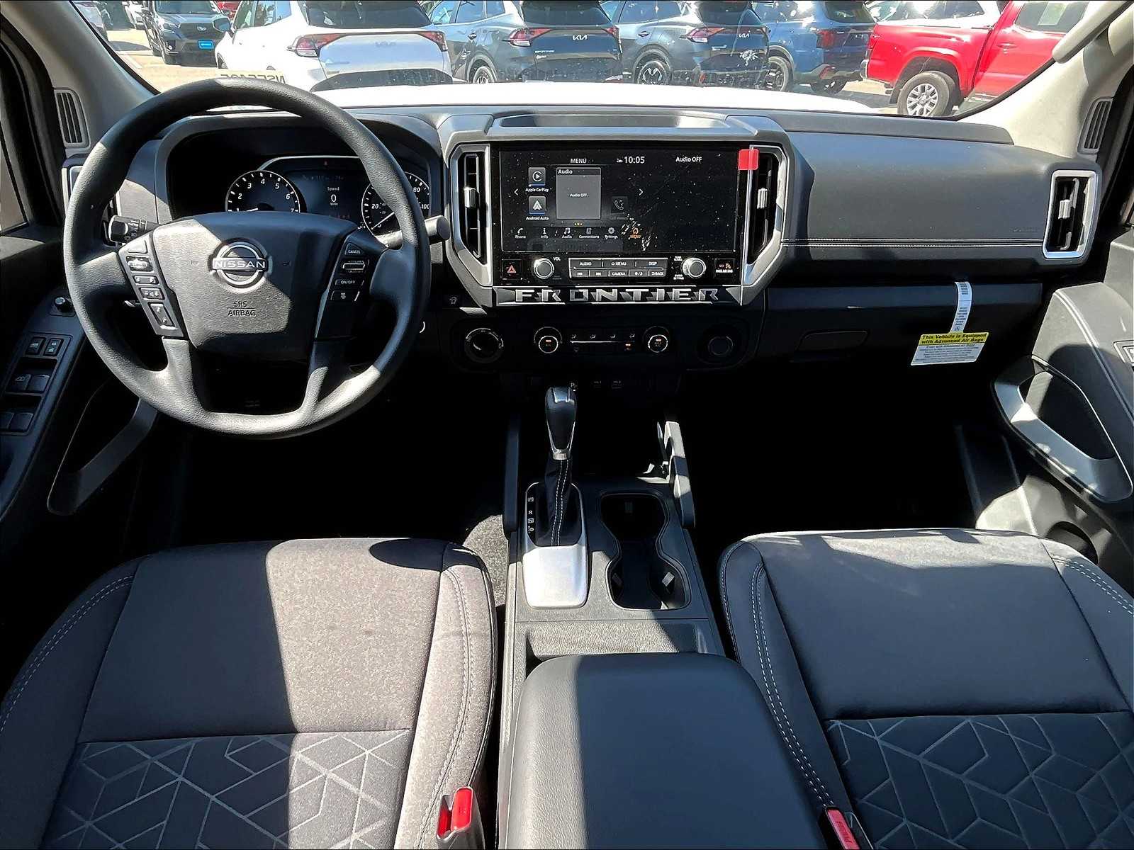 2025 Nissan Frontier SV - Photo 12
