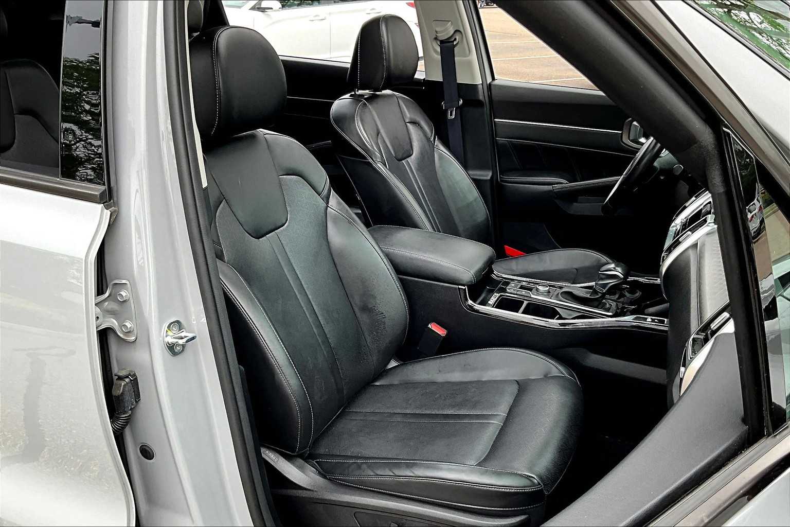 2022 Kia Sorento SX - Photo 11