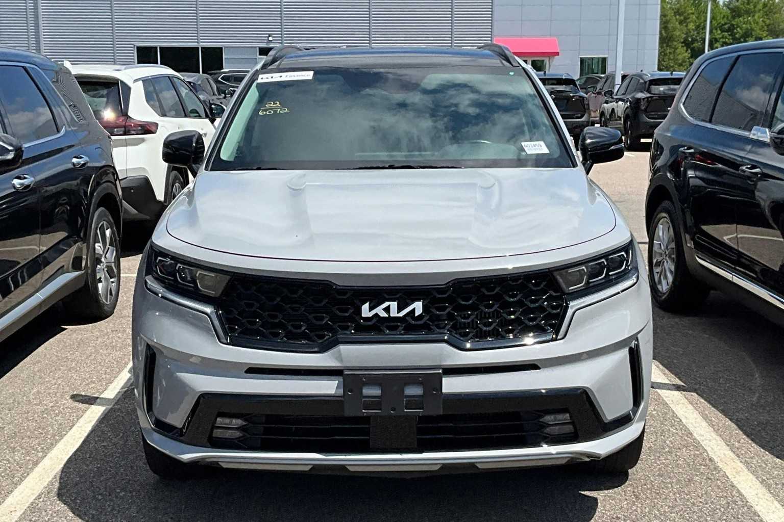 2022 Kia Sorento SX - Photo 2