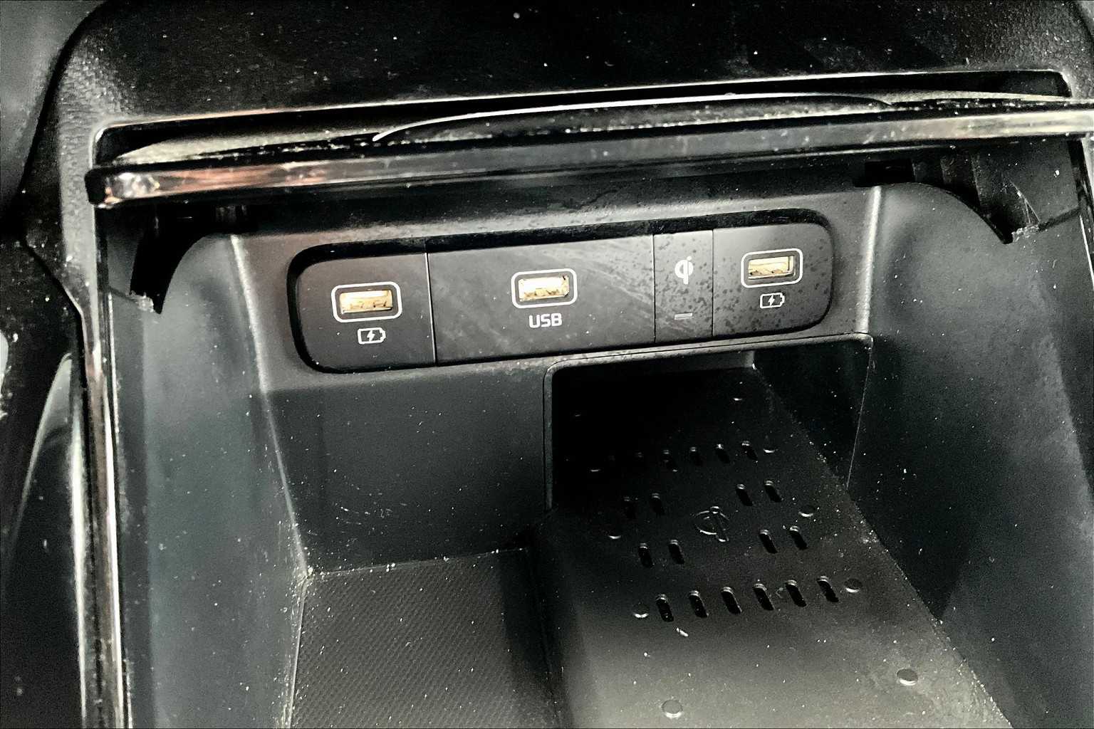 2022 Kia Sorento SX - Photo 27