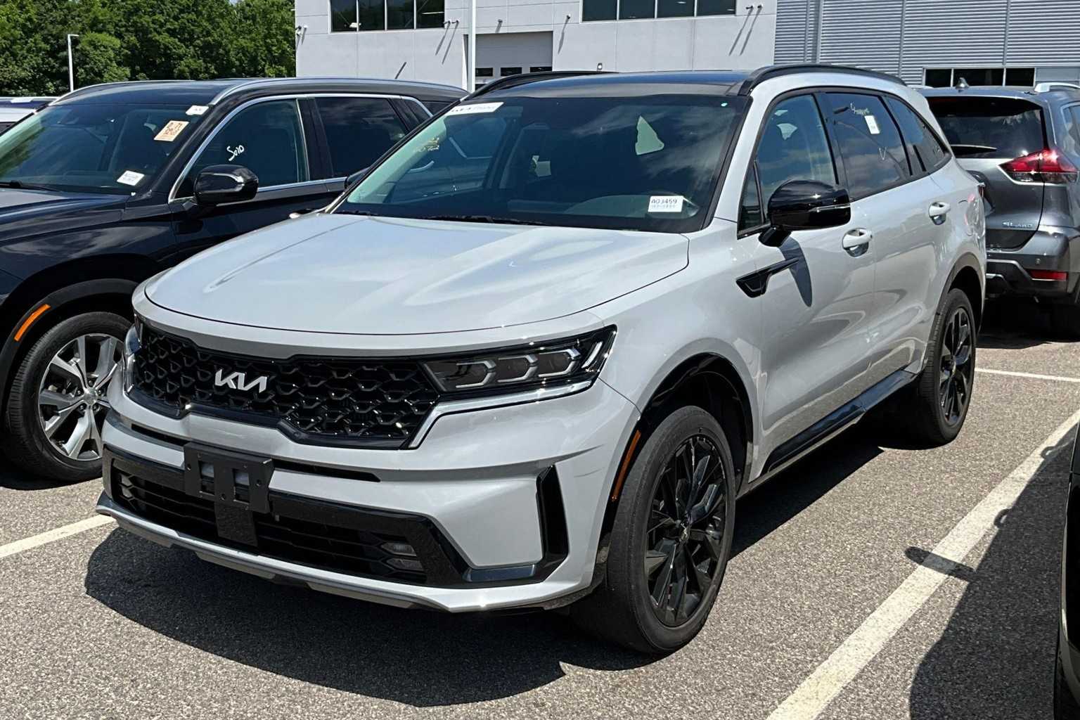2022 Kia Sorento SX - Photo 3