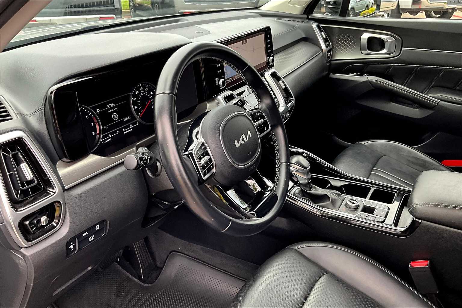2022 Kia Sorento SX - Photo 8
