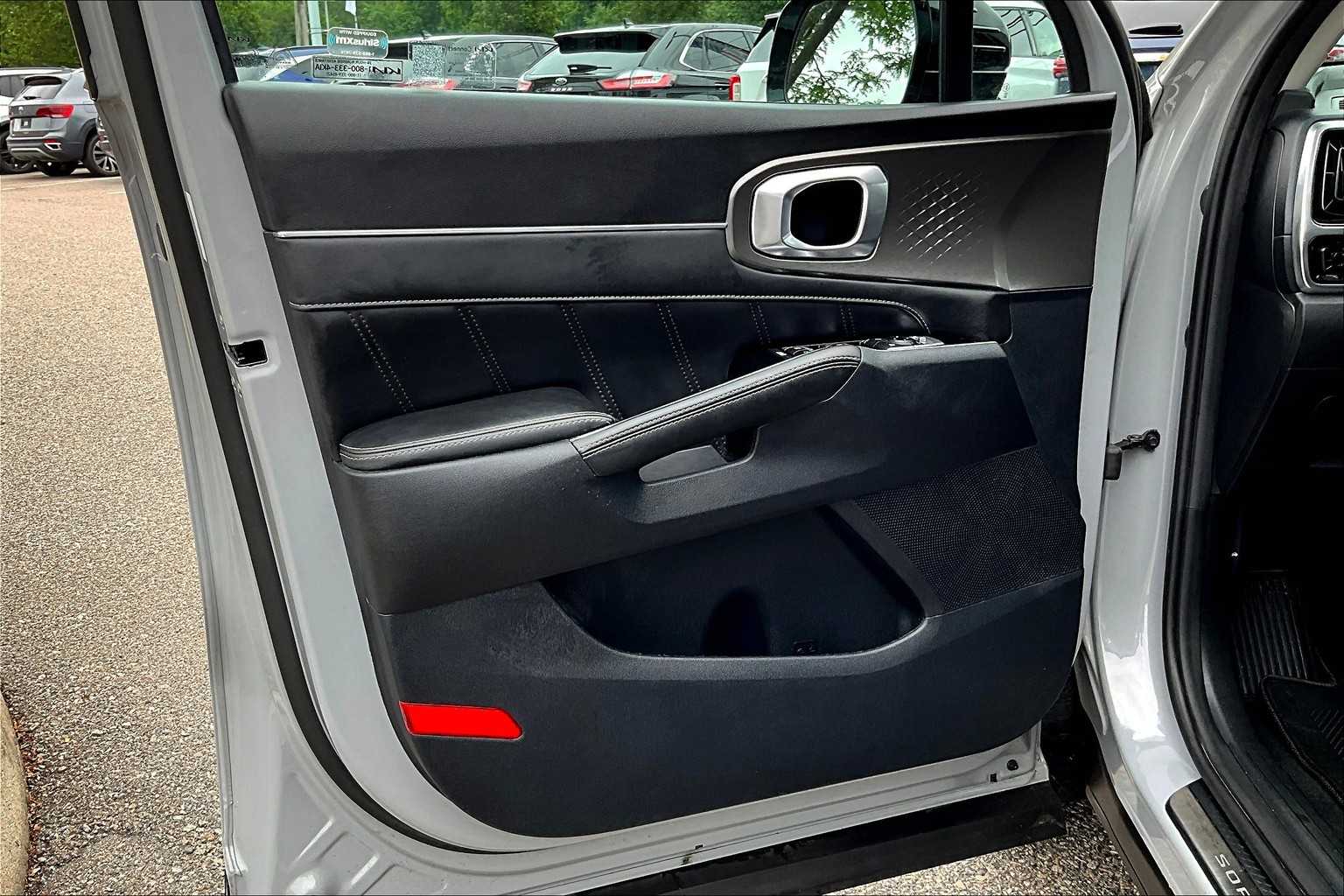 2022 Kia Sorento SX - Photo 9