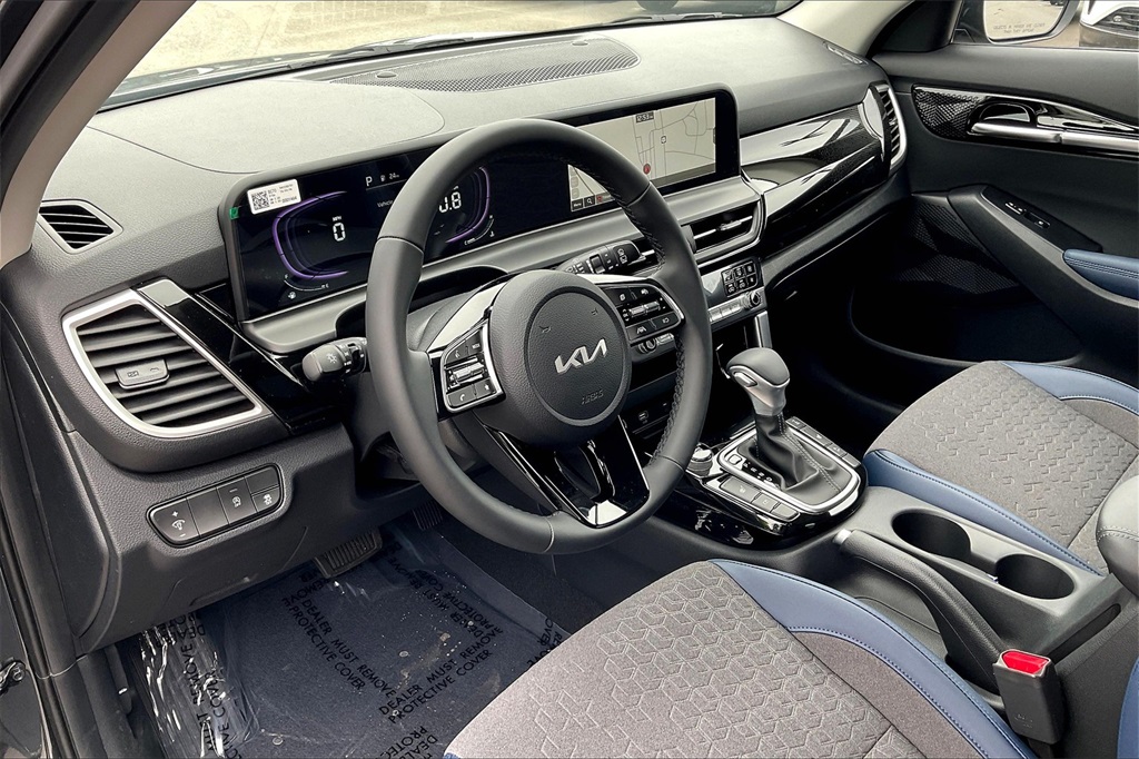 2025 Kia Seltos S - Photo 9