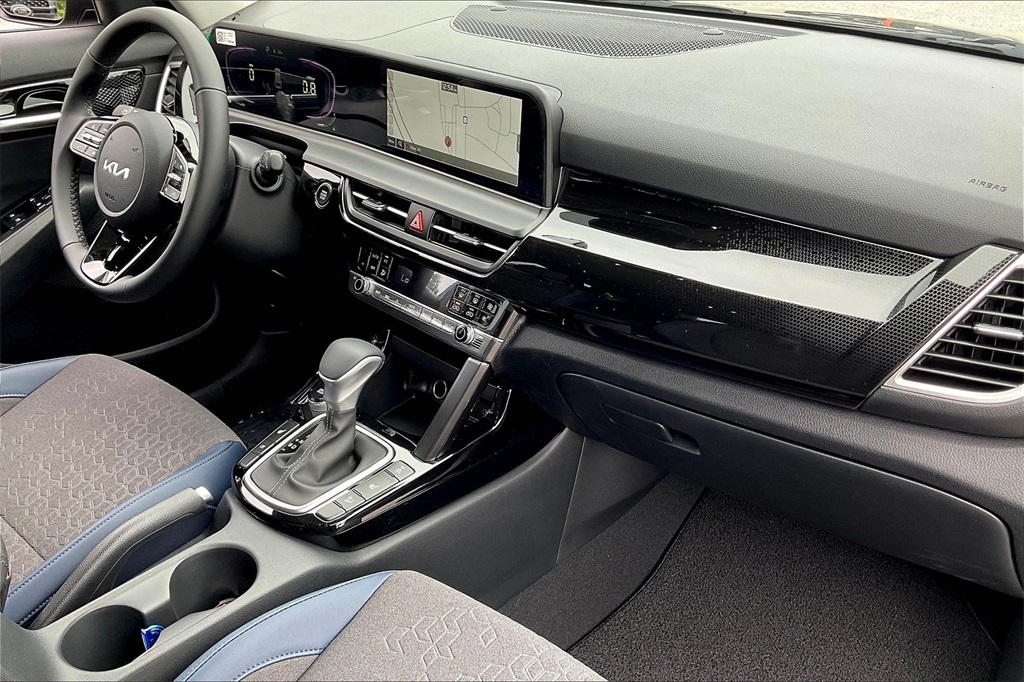 2025 Kia Seltos S - Photo 10