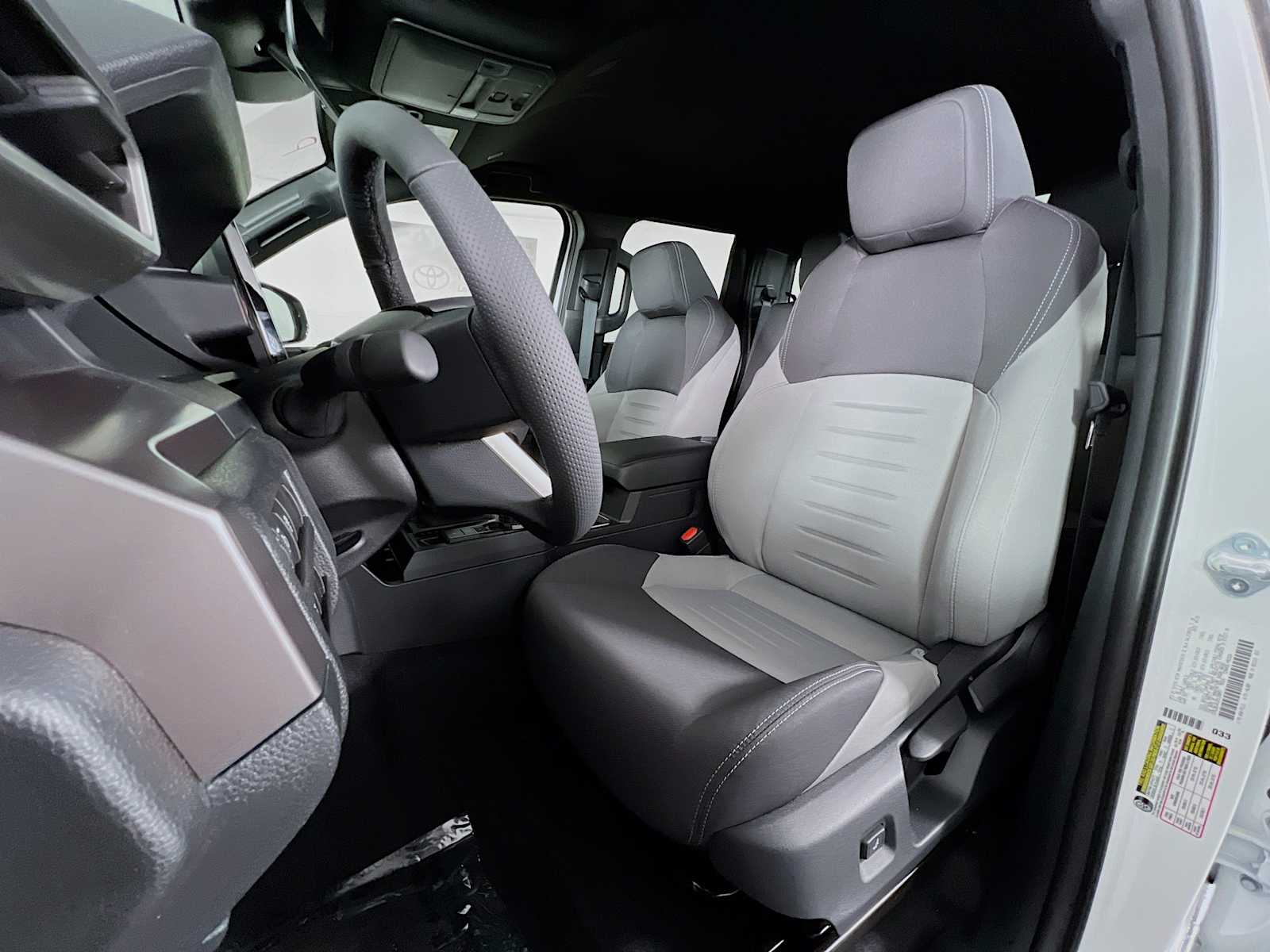 2025 Toyota Tacoma TRD Sport - Photo 12