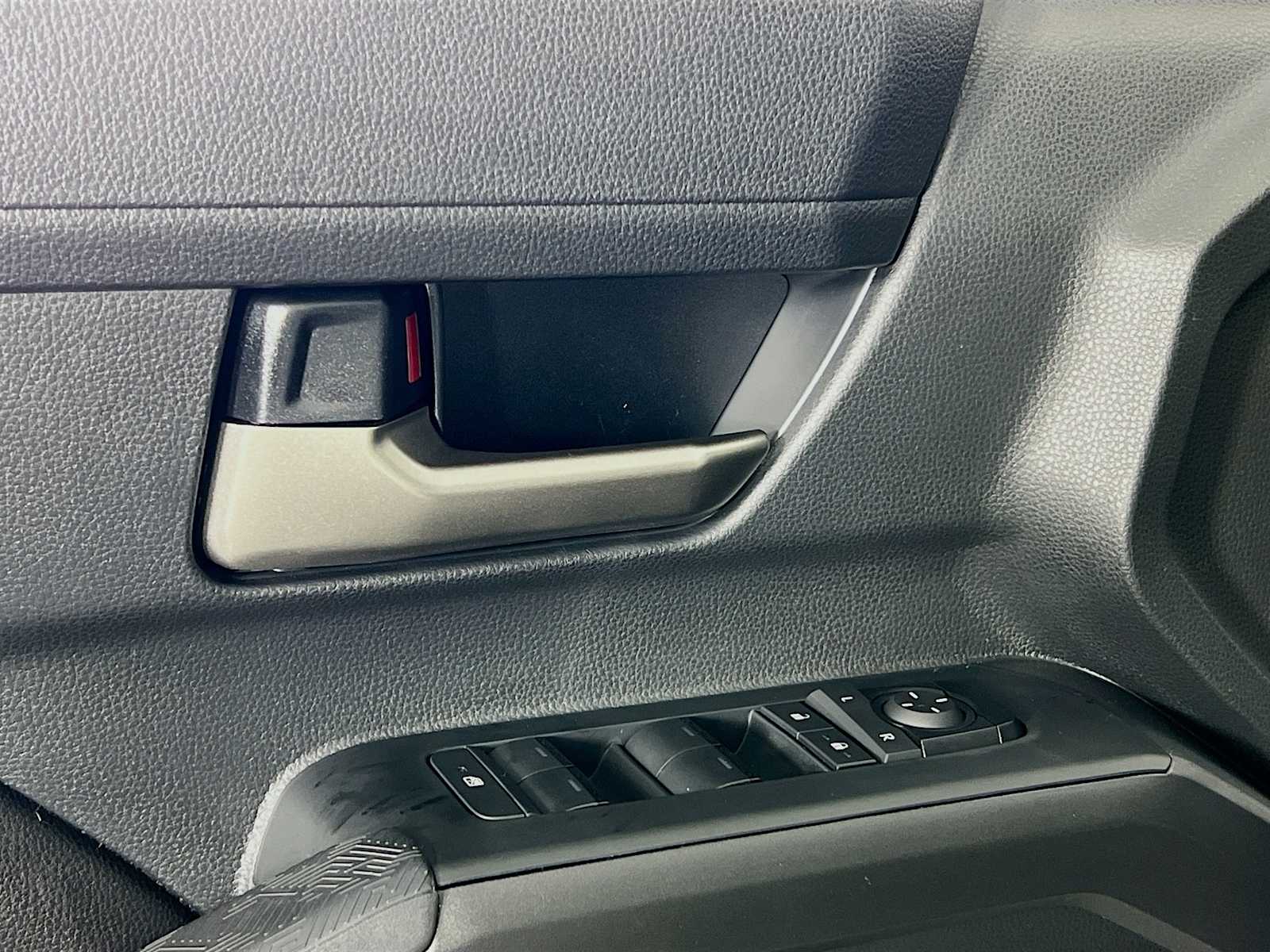 2025 Toyota Tacoma TRD Sport - Photo 15