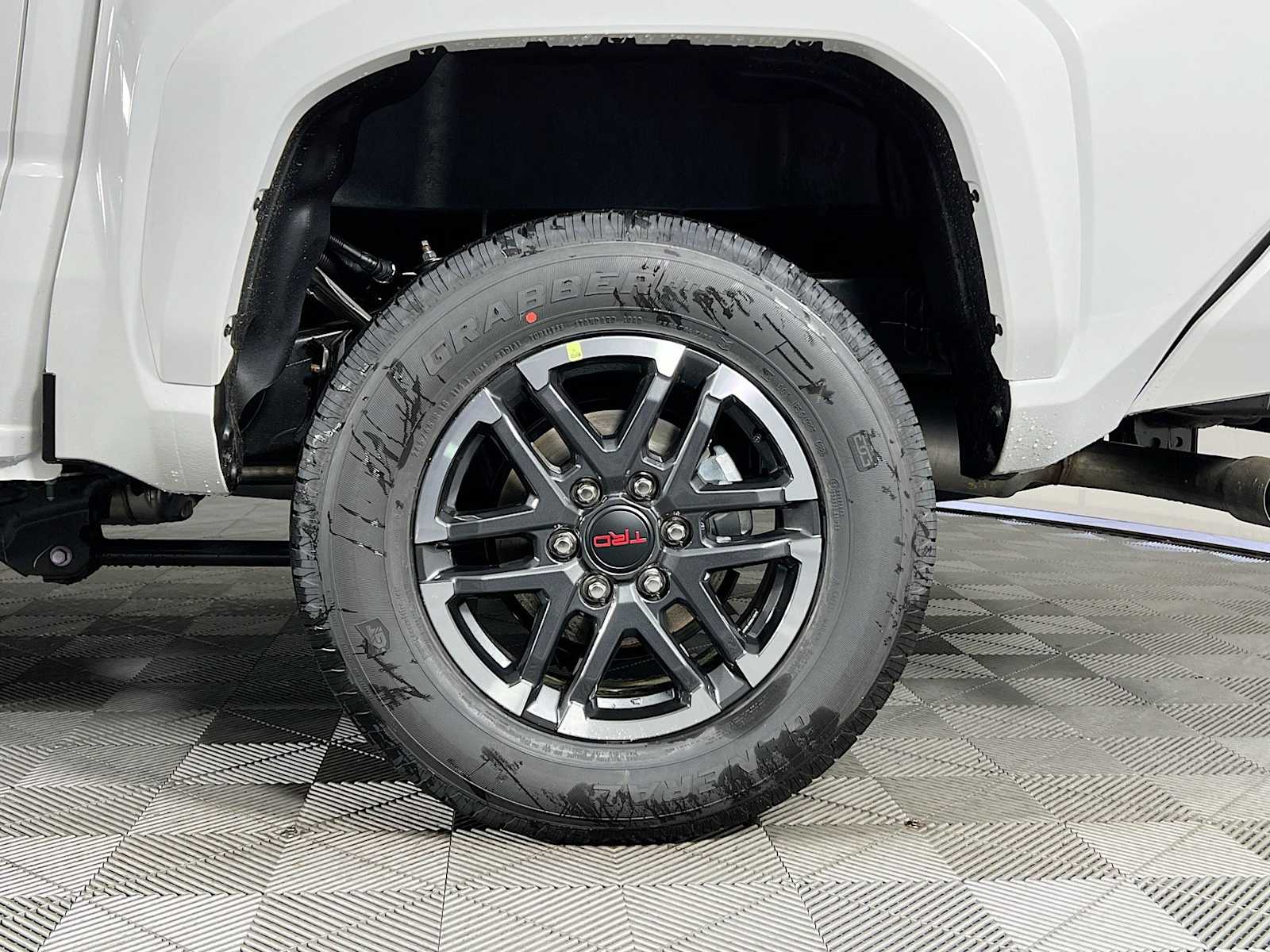 2025 Toyota Tacoma TRD Sport - Photo 18
