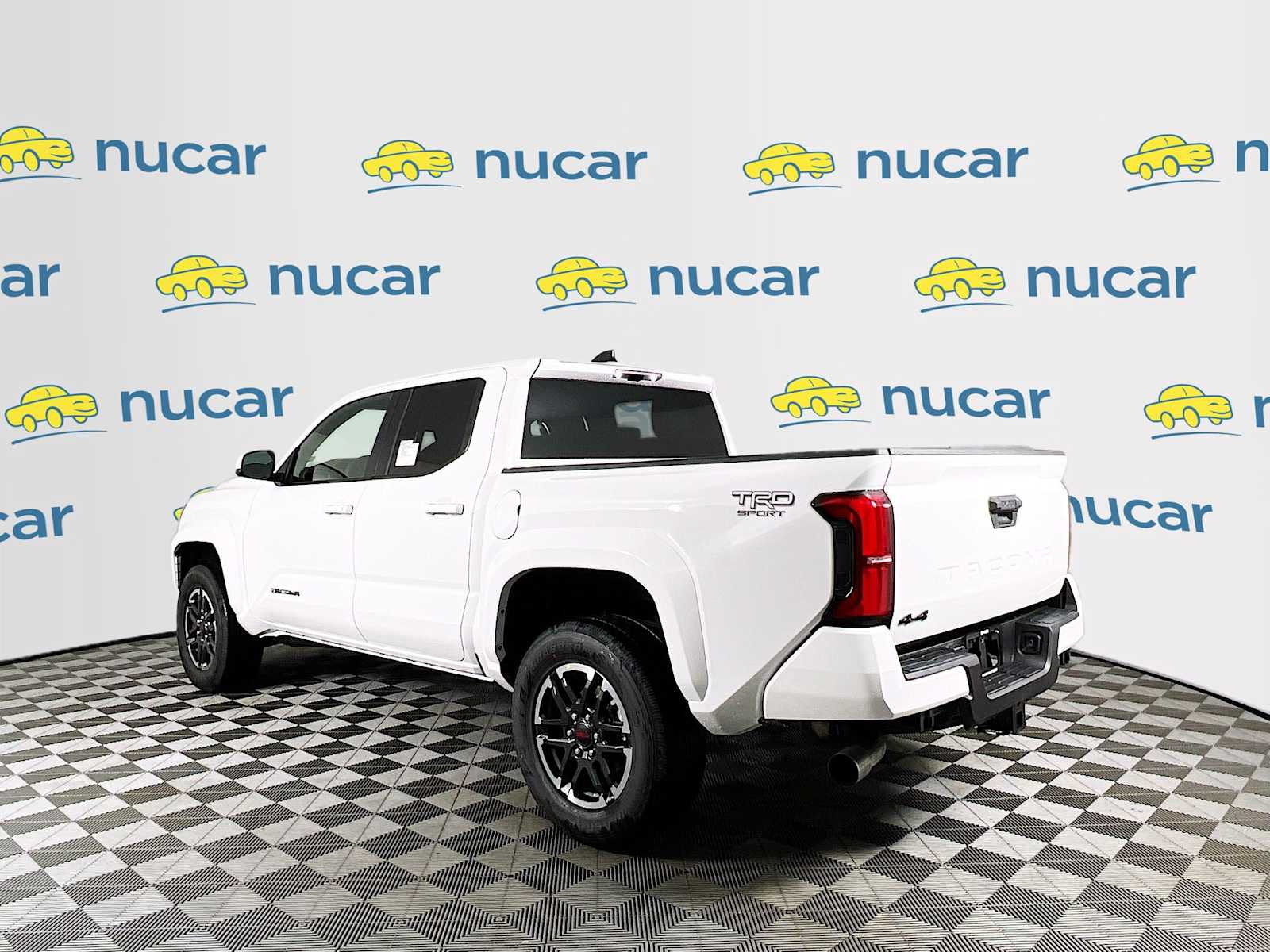 2025 Toyota Tacoma TRD Sport - Photo 4