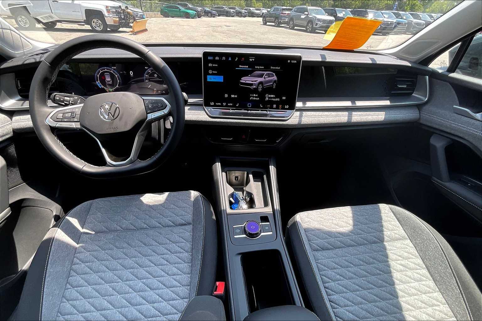 2025 Volkswagen Tiguan S - Photo 12