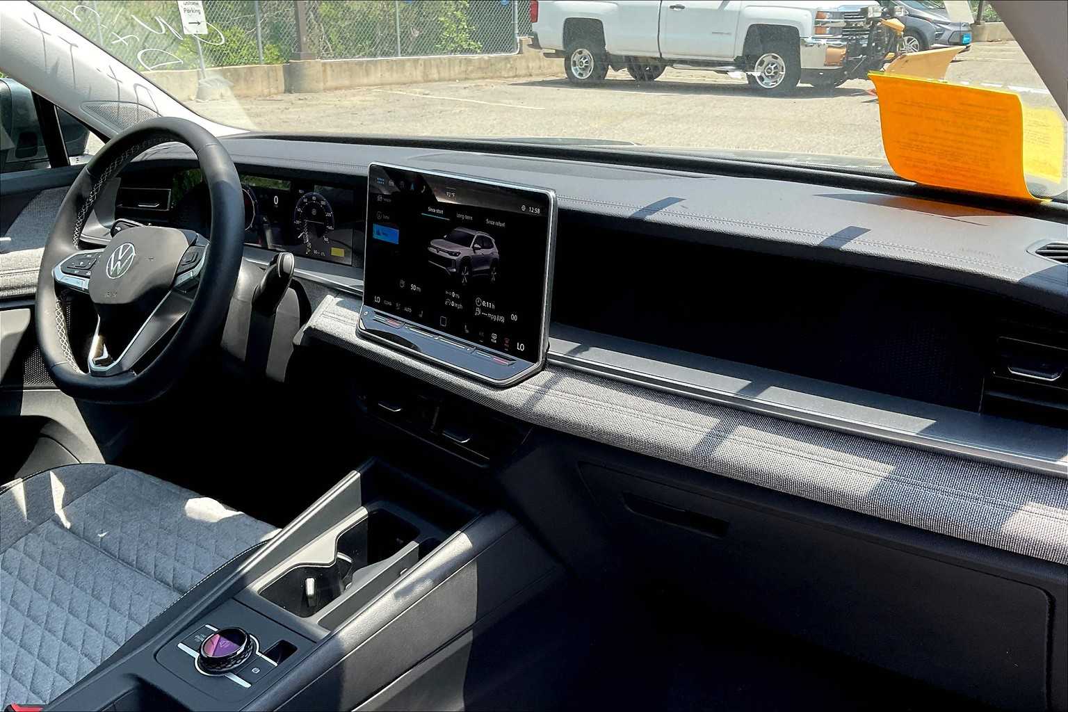 2025 Volkswagen Tiguan S - Photo 10