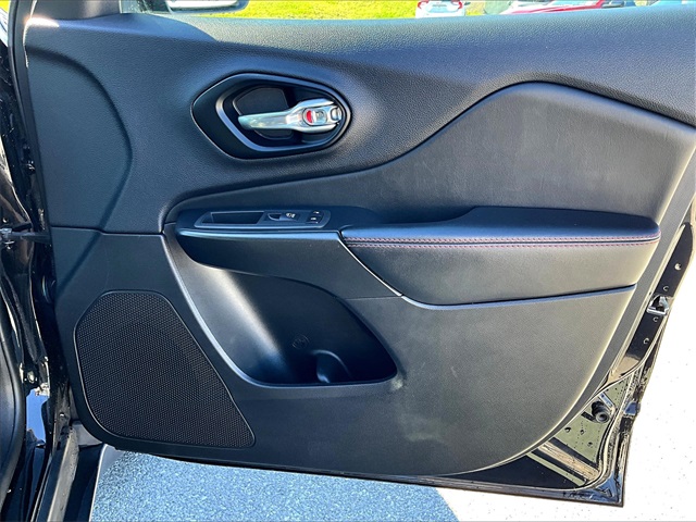 2022 Jeep Cherokee Trailhawk - Photo 12