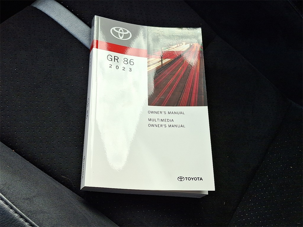 2023 Toyota GR86 Premium - Photo 26