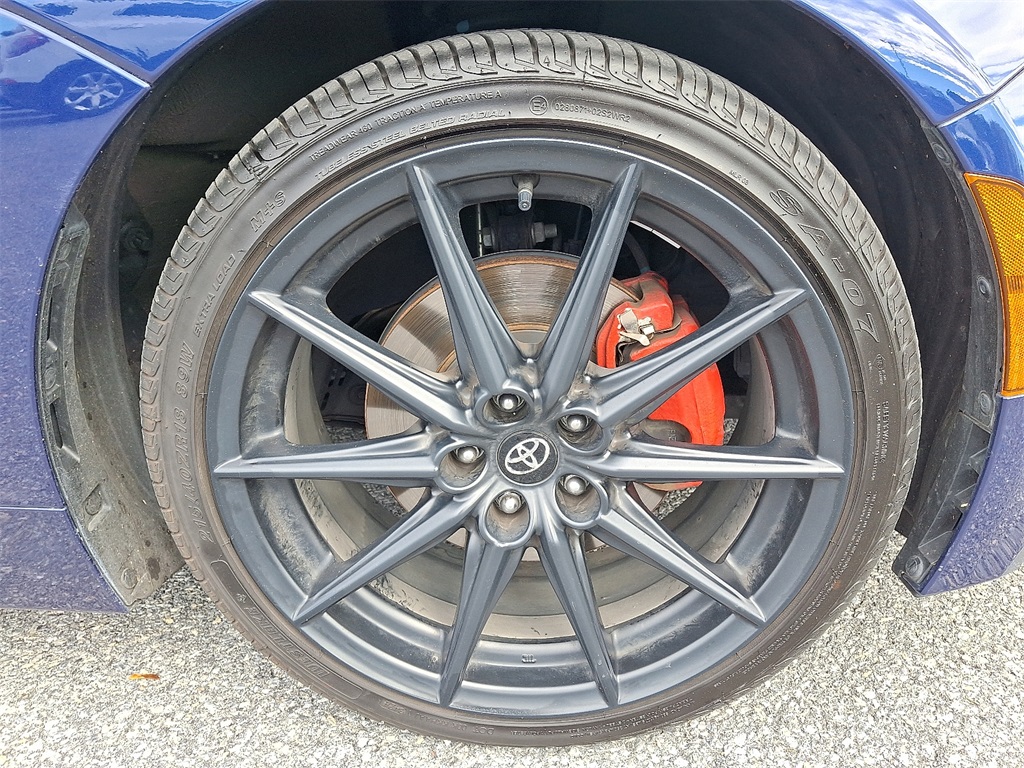 2023 Toyota GR86 Premium - Photo 9