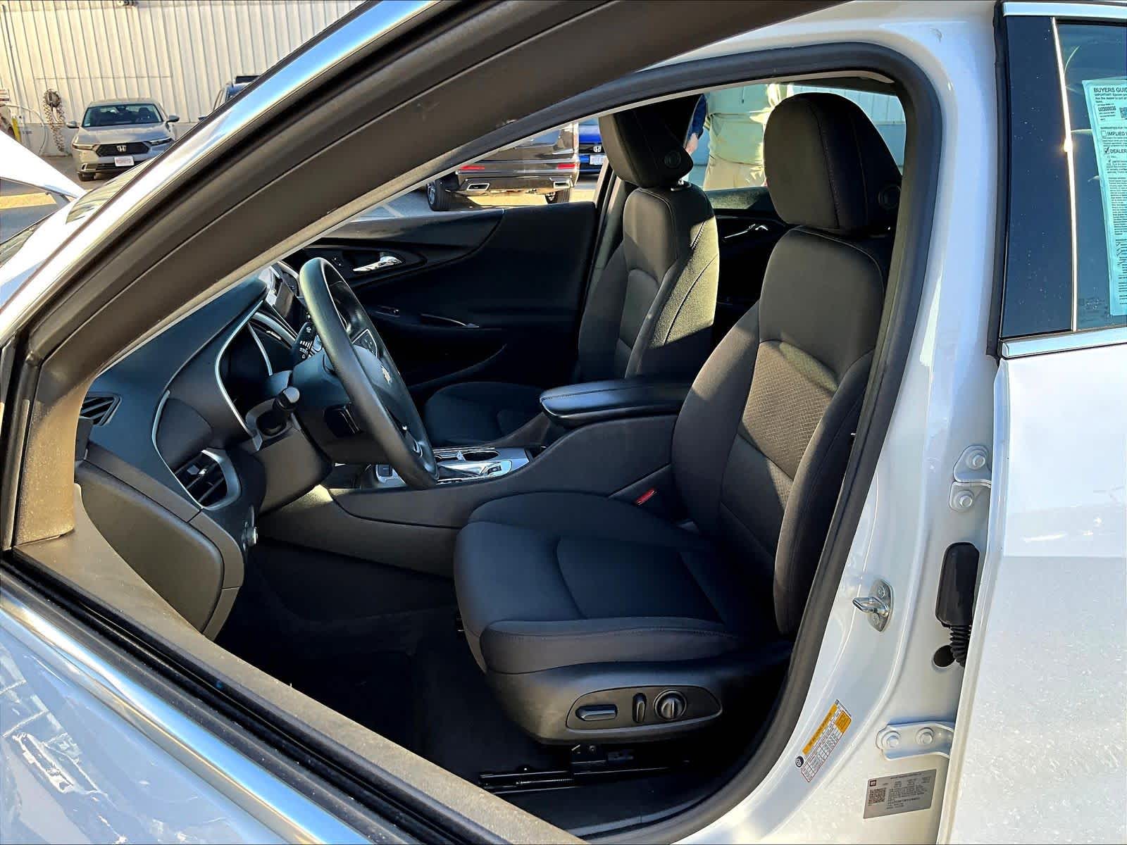 2023 Chevrolet Malibu LT - Photo 10