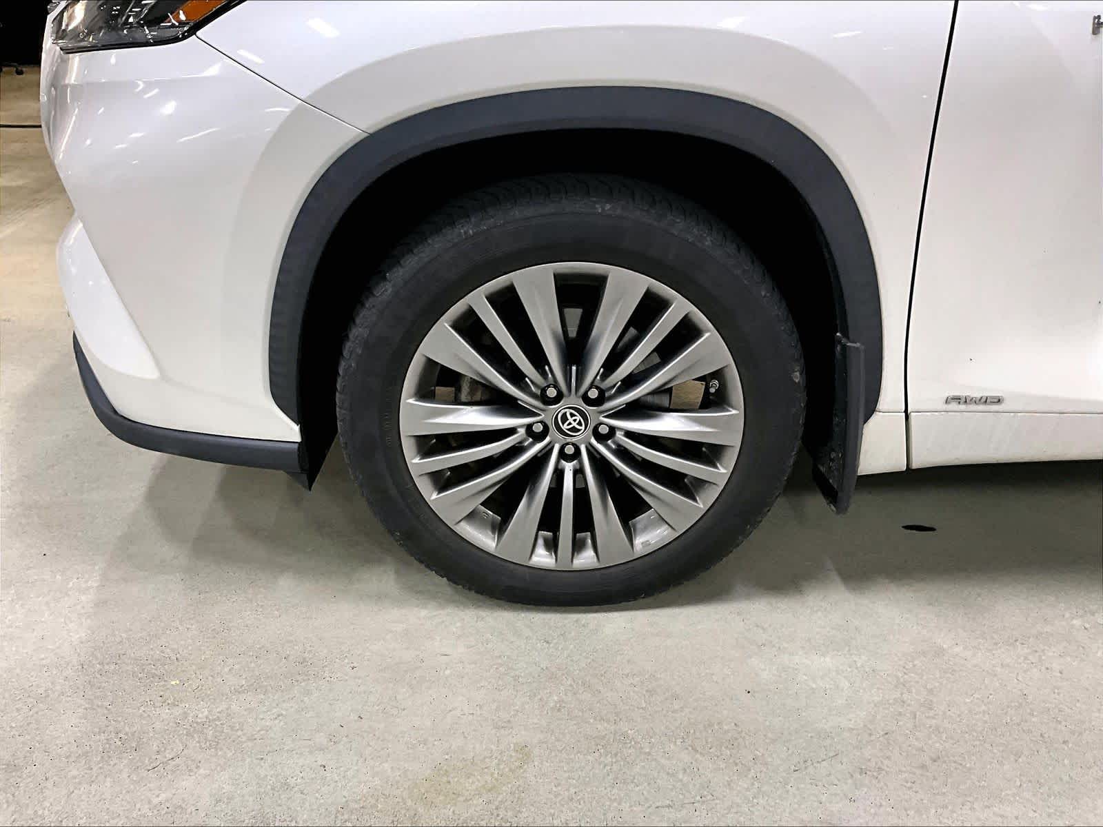 2021 Toyota Highlander Hybrid Platinum - Photo 4