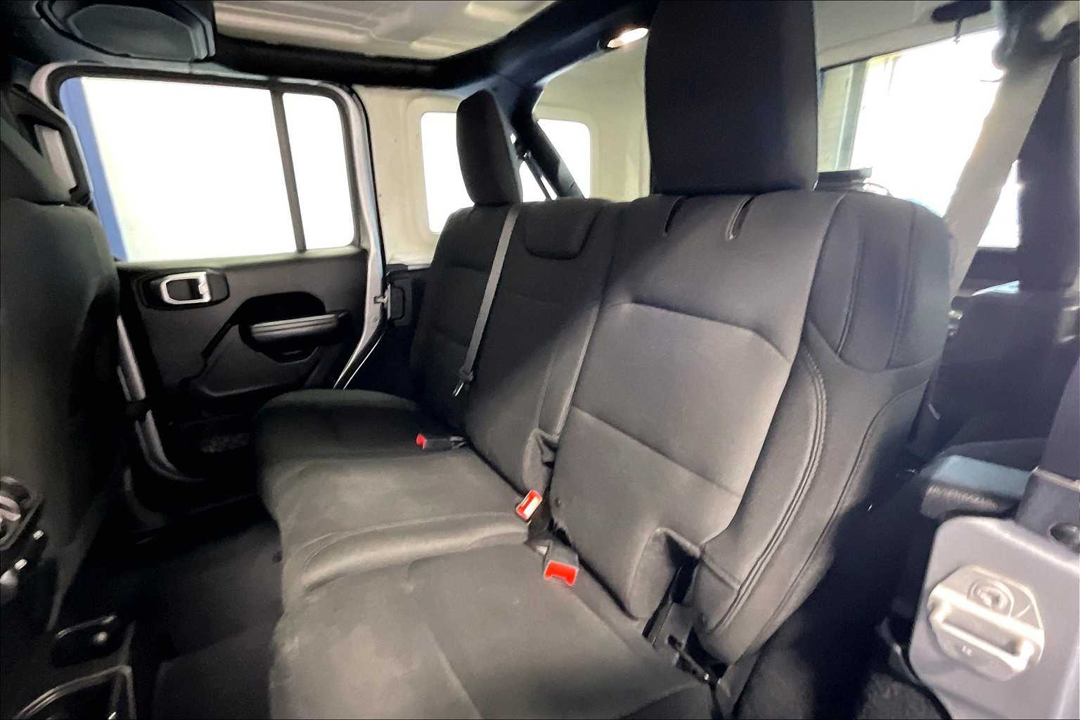 2018 Jeep Wrangler Unlimited Sport S - Photo 15