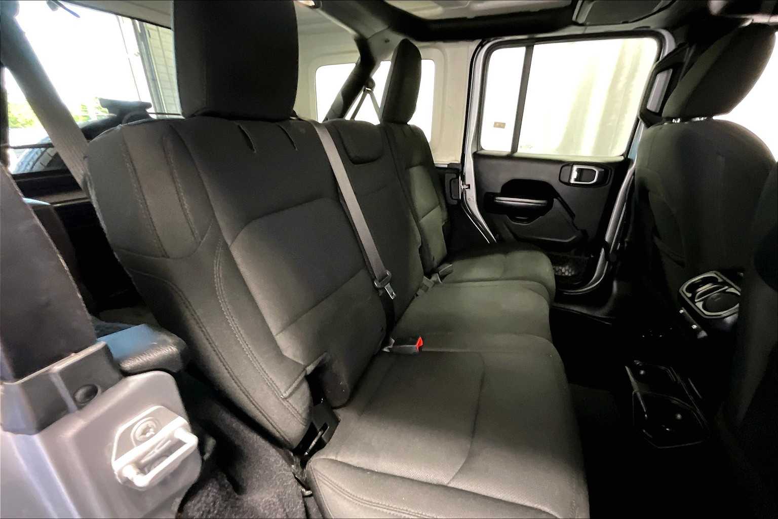 2018 Jeep Wrangler Unlimited Sport S - Photo 16