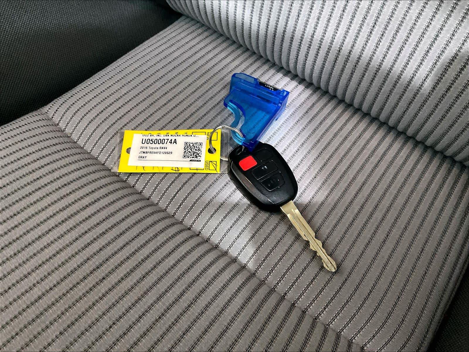 2015 Toyota RAV4 LE - Photo 29