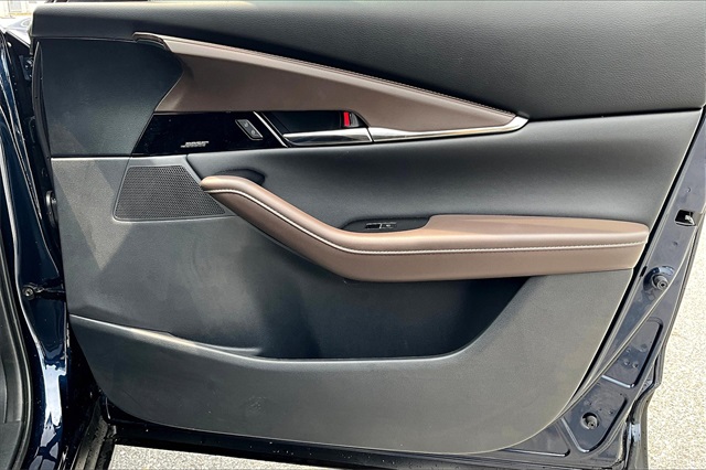 2025 Mazda CX-30 2.5 S Premium Package - Photo 11