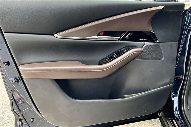 2025 Mazda CX-30 2.5 S Premium Package - Photo 8