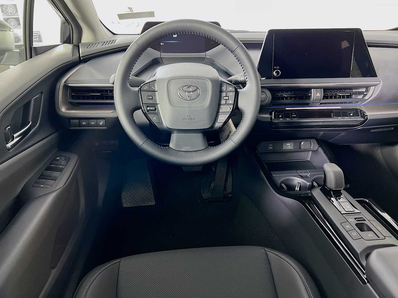 2026 Toyota Prius XLE - Photo 14