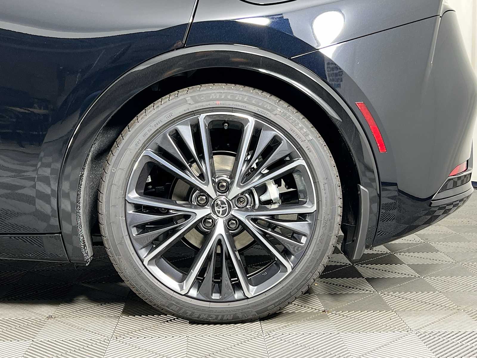2026 Toyota Prius XLE - Photo 18