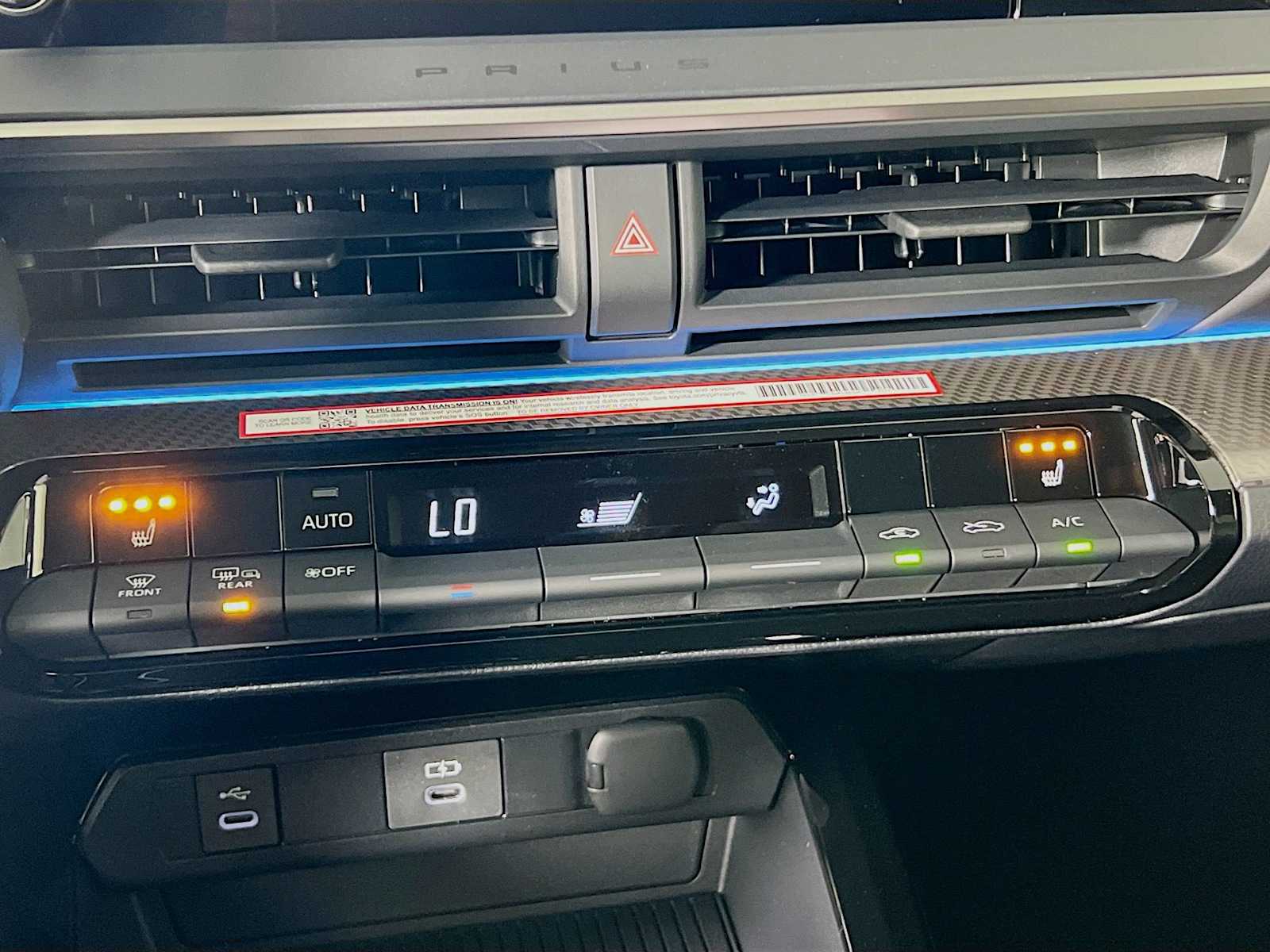 2026 Toyota Prius XLE - Photo 10