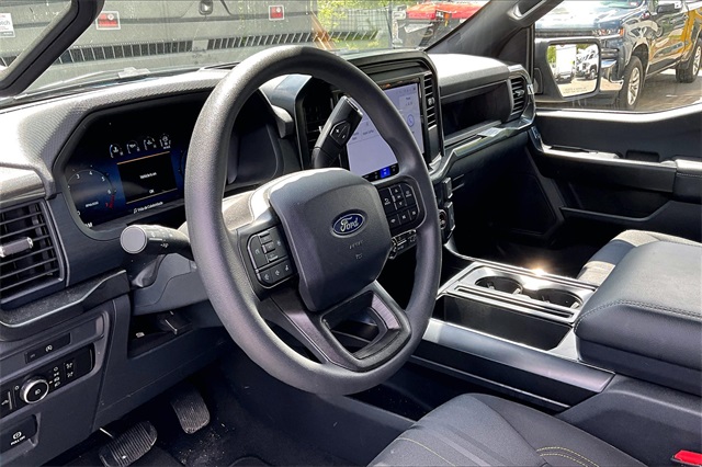 2025 Ford F-150 STX - Photo 7