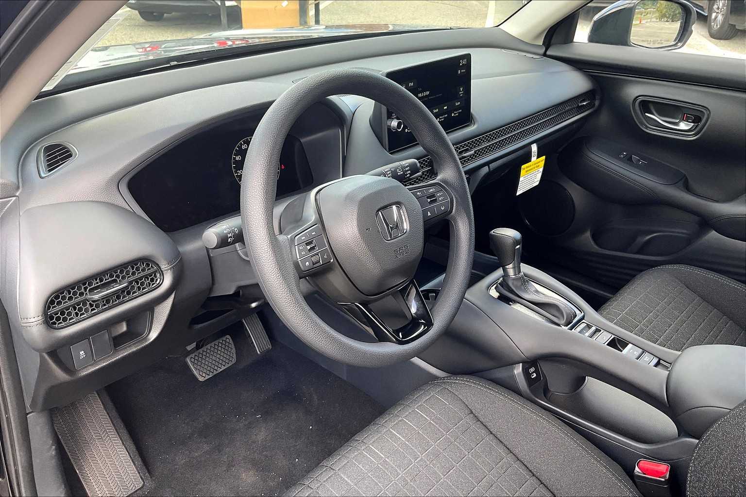 2026 Honda HR-V LX - Photo 9