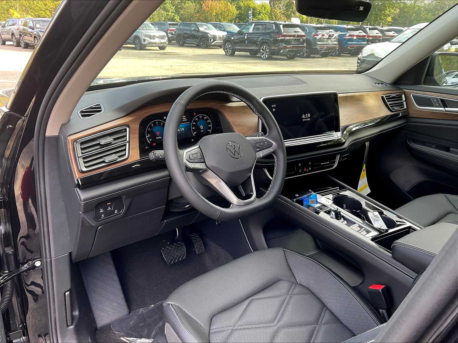 2026 Volkswagen Atlas 2.0T SE w/Technology - Photo 9