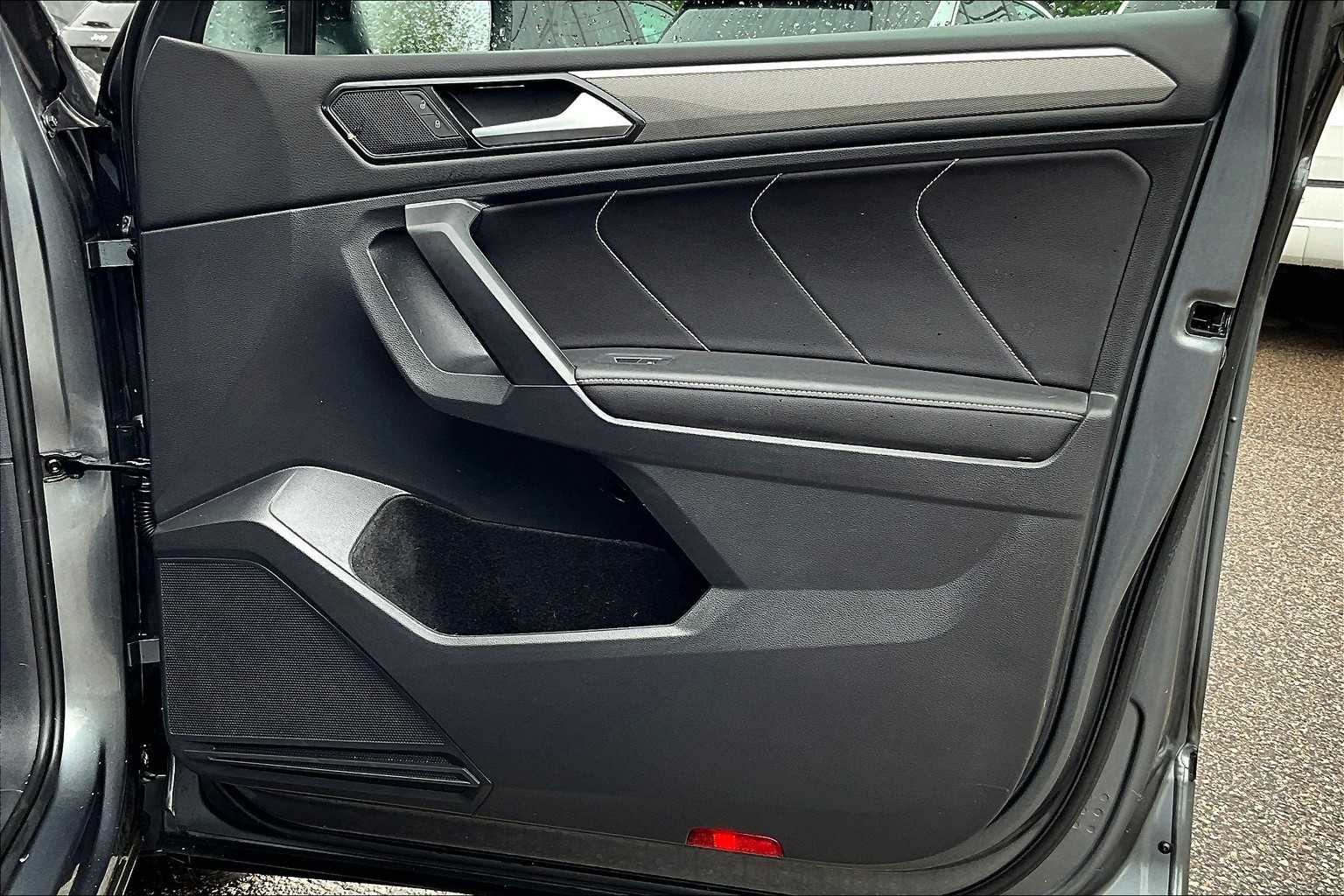 2022 Volkswagen Tiguan SE R-Line Black - Photo 12