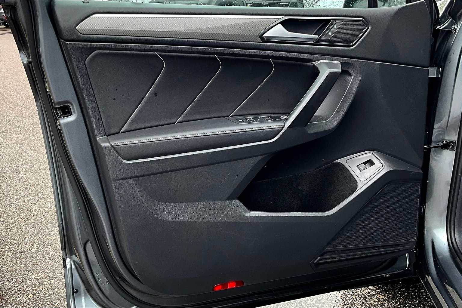 2022 Volkswagen Tiguan SE R-Line Black - Photo 9