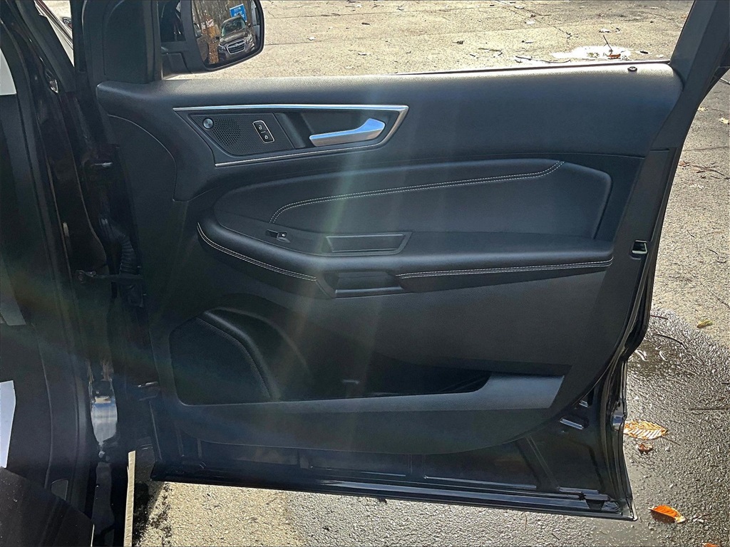 2022 Ford Edge Titanium - Photo 12