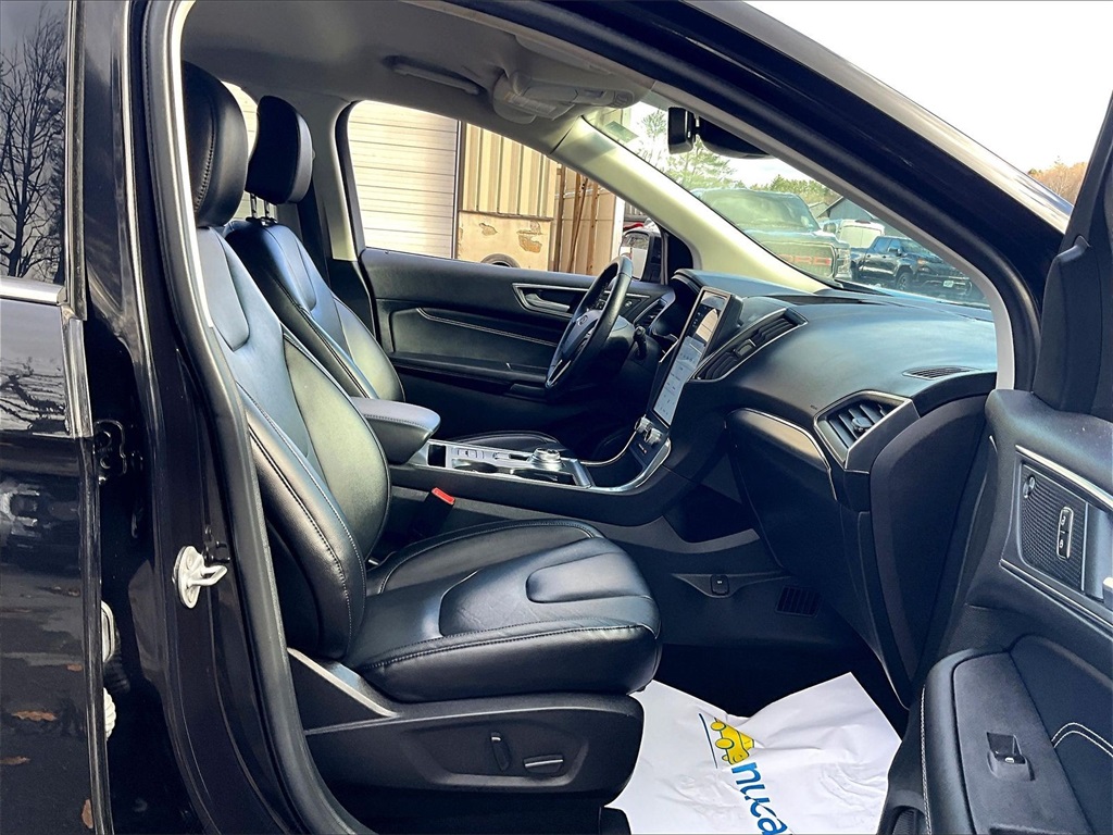 2022 Ford Edge Titanium - Photo 14