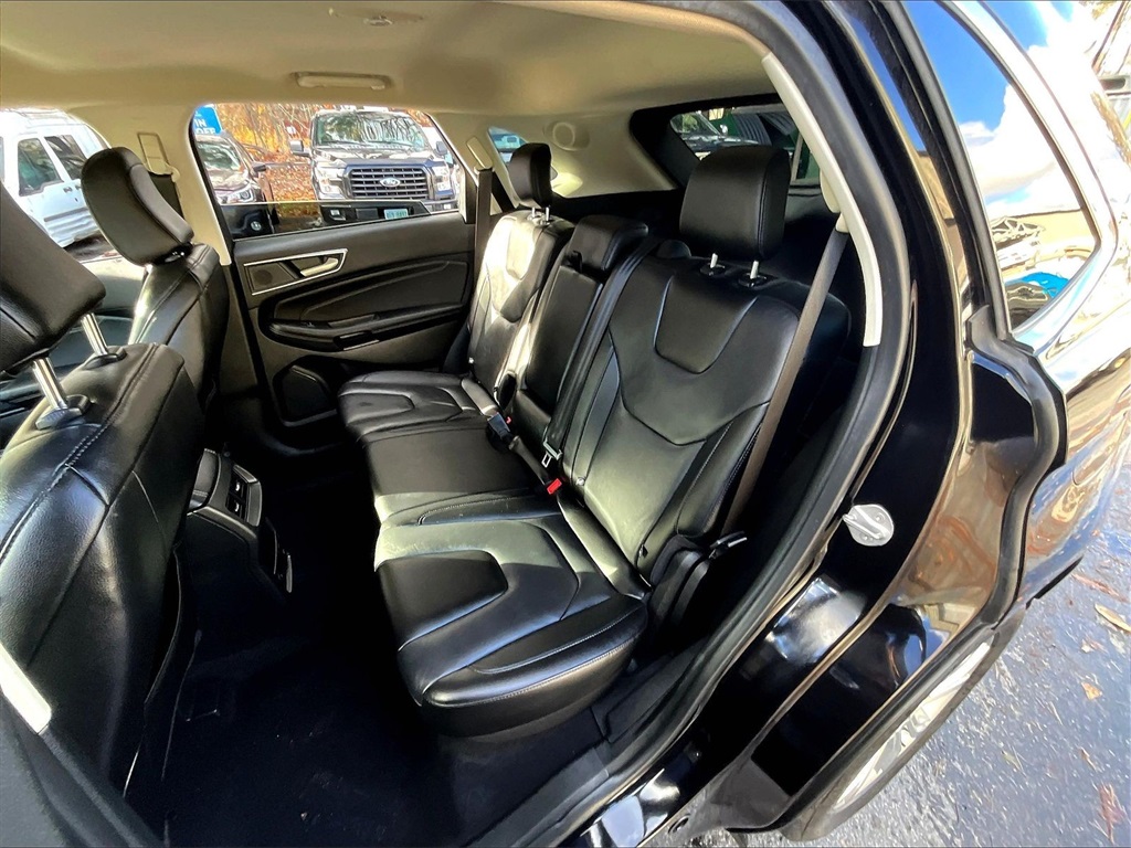 2022 Ford Edge Titanium - Photo 15