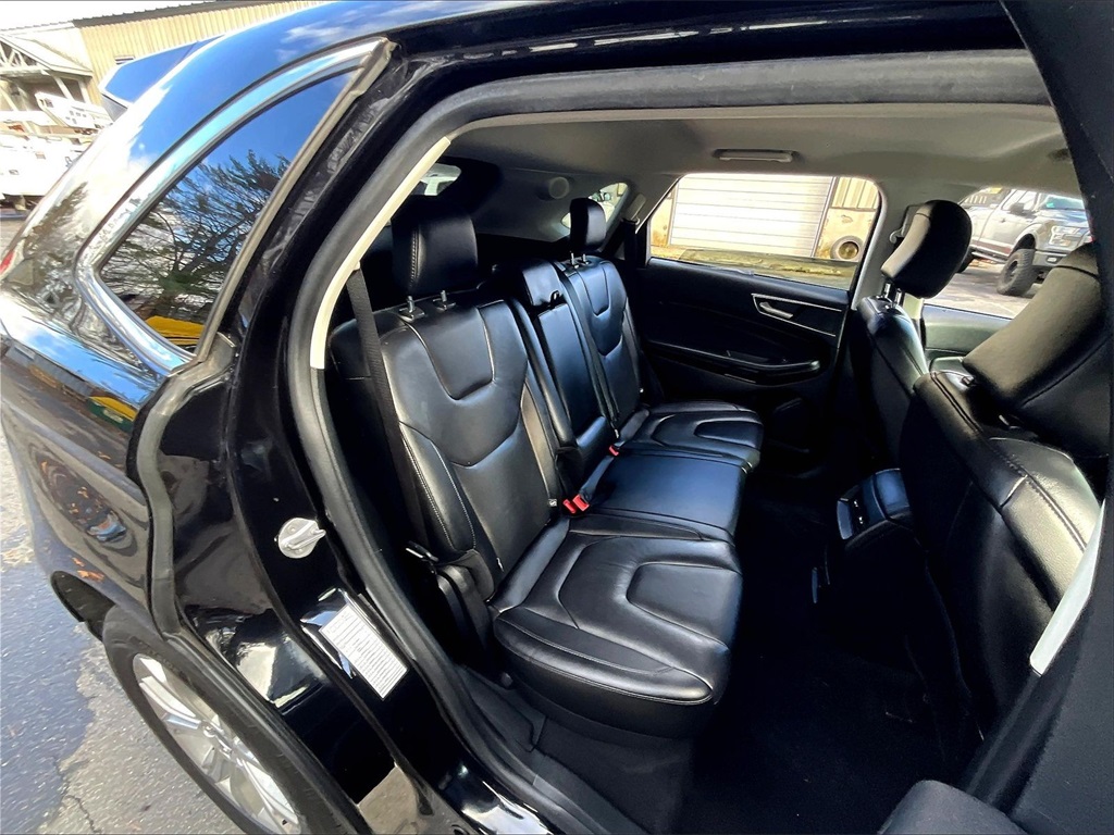 2022 Ford Edge Titanium - Photo 16