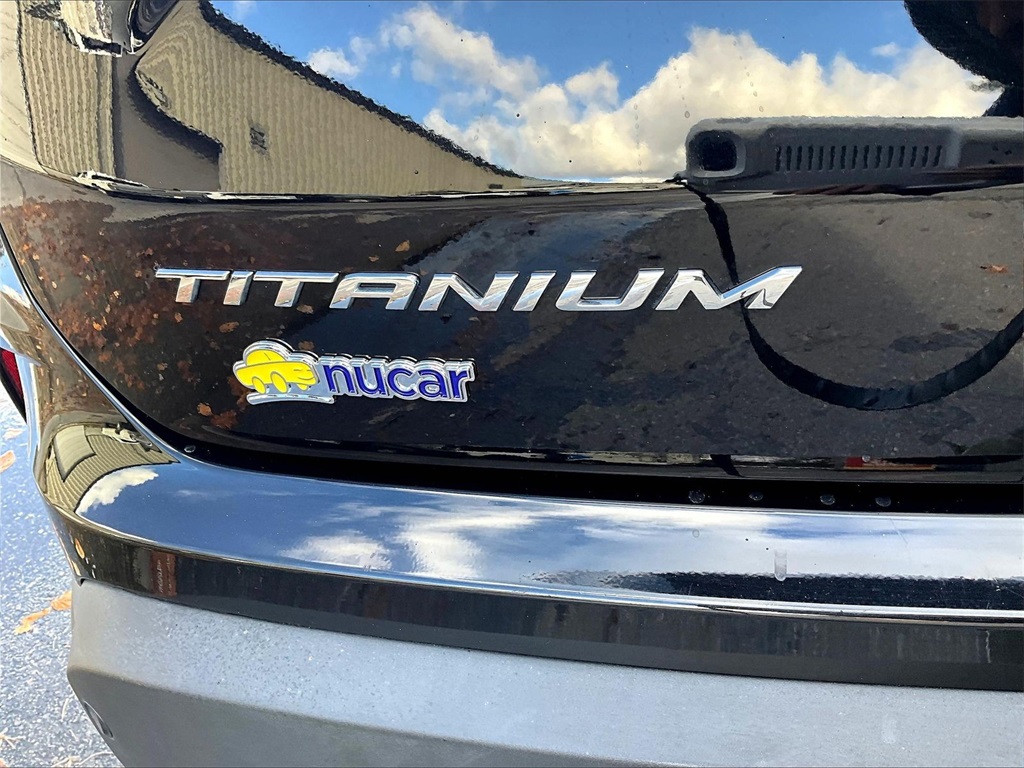 2022 Ford Edge Titanium - Photo 28