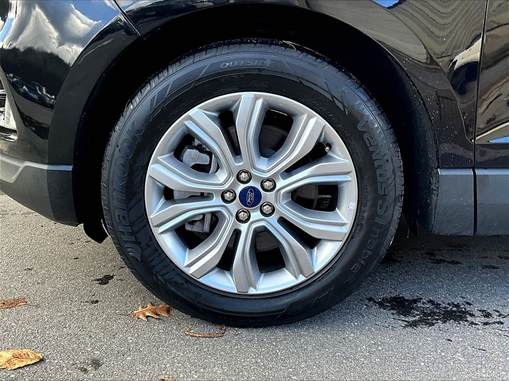 2022 Ford Edge Titanium - Photo 7