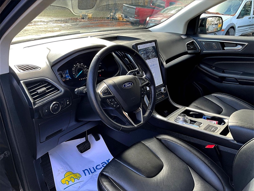2022 Ford Edge Titanium - Photo 8